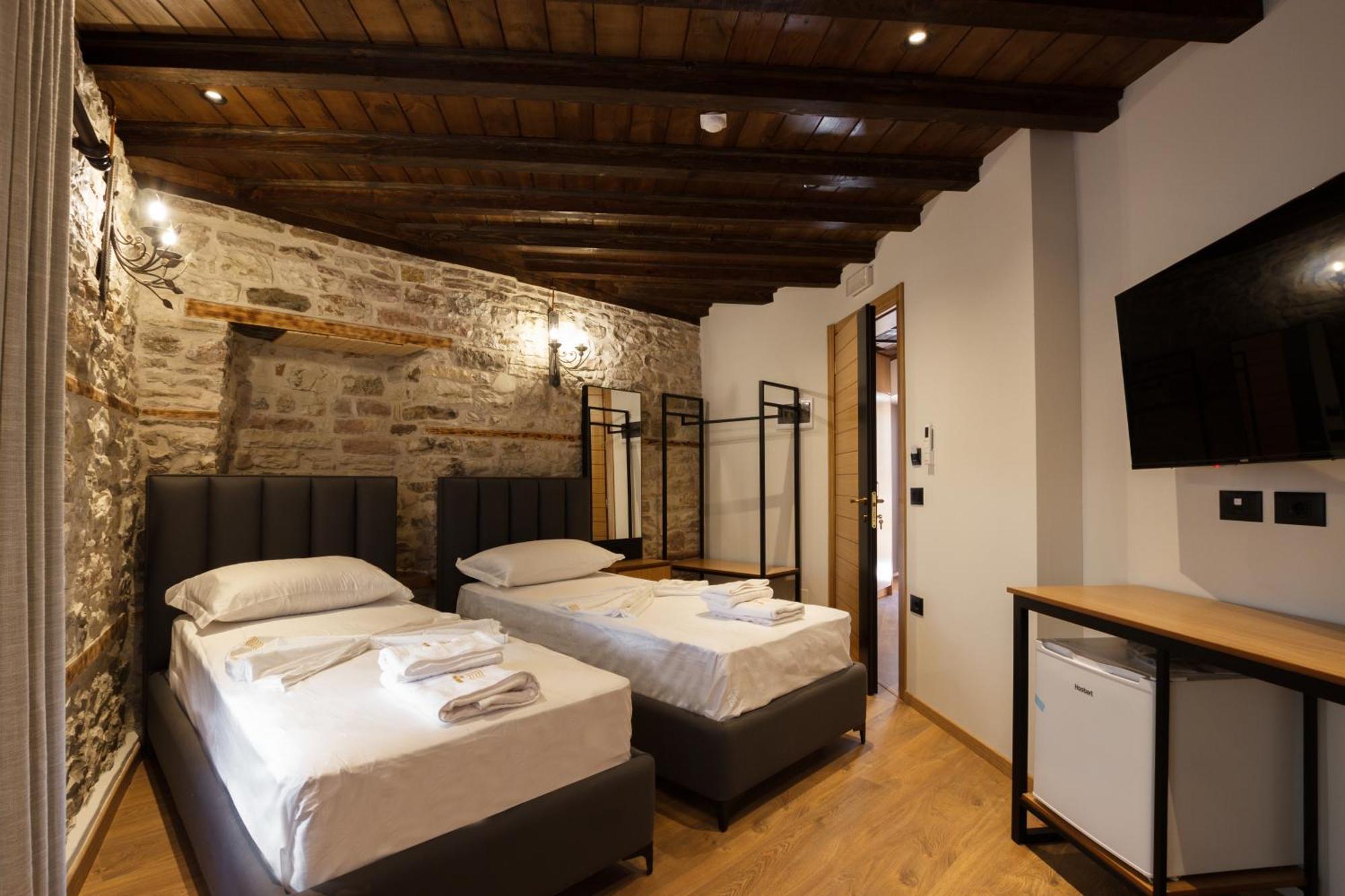 Furra Hotel Gjirokastër Exterior foto